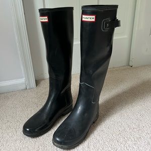 Hunter Original Tall Gloss Rain Boot Black size 8
